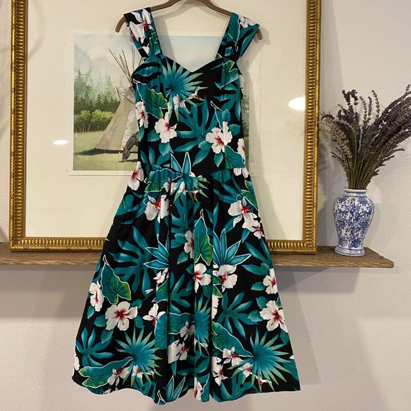 Royal Creations Dresses & Skirts - VTG Royal Creations Hawaii Smocked Midi Tank Dress